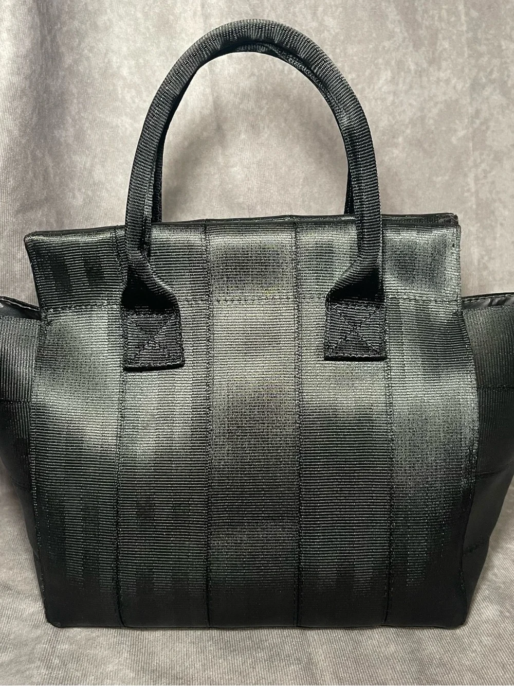 Harveys Seatbelt Bags Black Mini Marilyn Tote - VGUC - RARE - Magnetic Closure